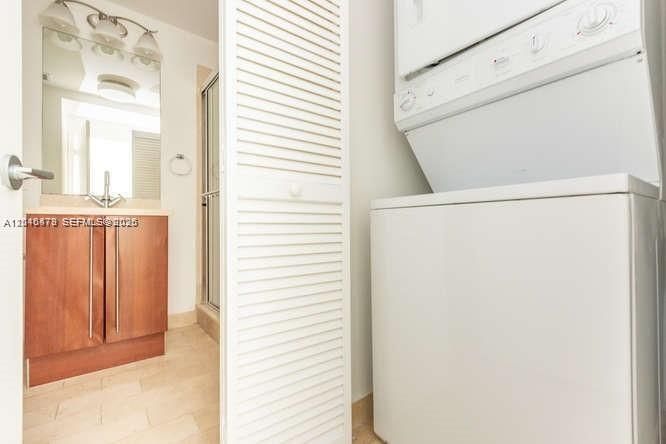 For Rent: $2,750 (1 beds, 1 baths, 705 Square Feet)