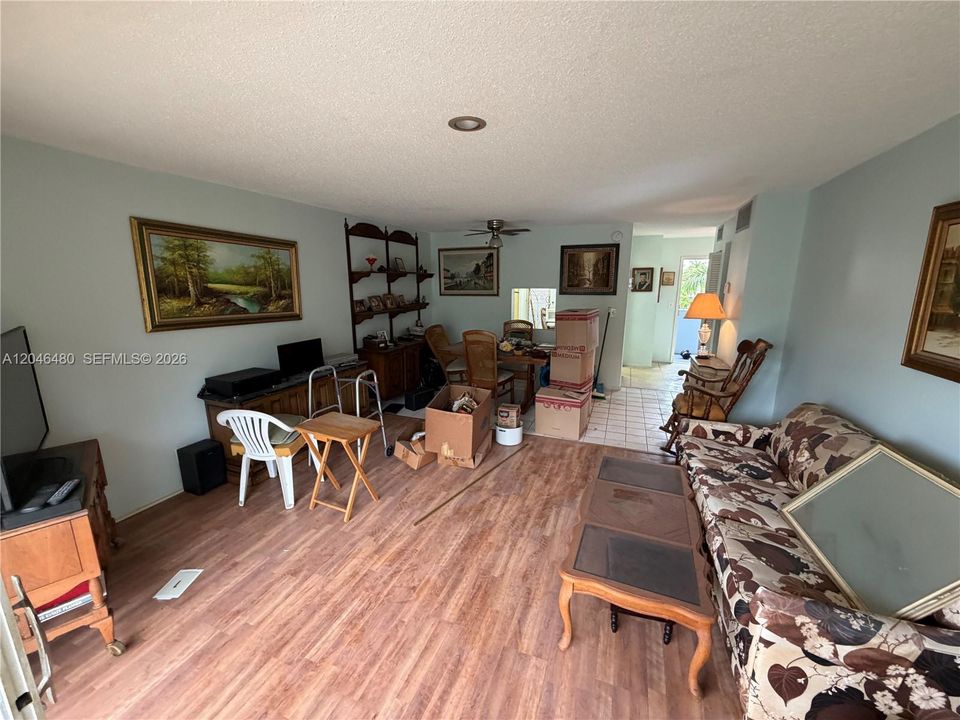 En Venta: $94,500 (1 camas, 1 baños, 785 Pies cuadrados)
