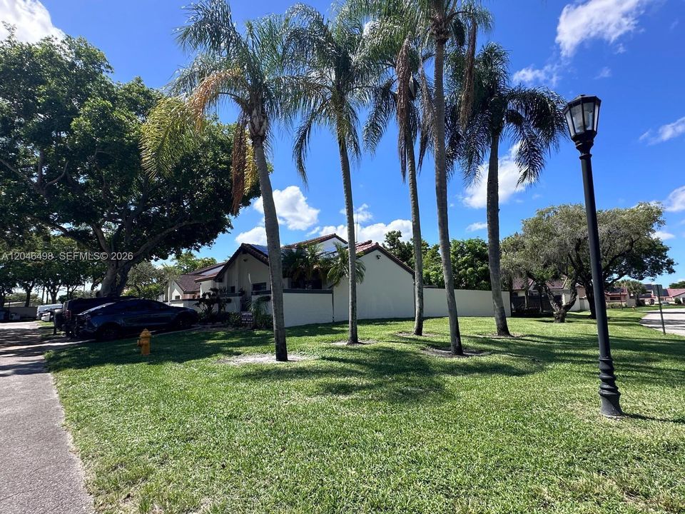 En Venta: $589,900 (3 camas, 2 baños, 1219 Pies cuadrados)