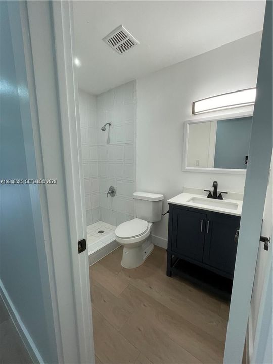 For Rent: $3,700 (3 beds, 2 baths, 1096 Square Feet)