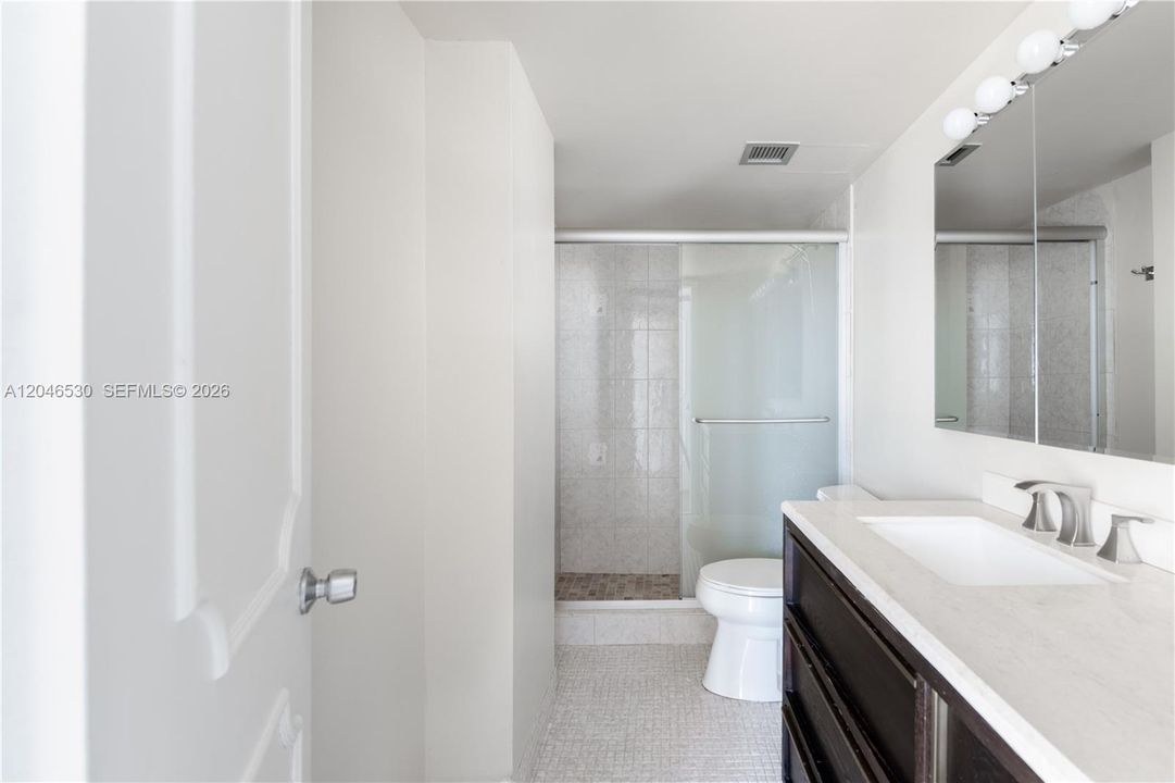 For Sale: $265,000 (2 beds, 2 baths, 1092 Square Feet)