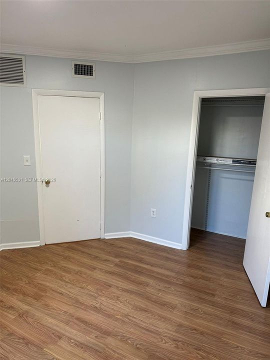 На продажу: $189,900 (1 спален, 1 ванн, 693 Квадратных фут)