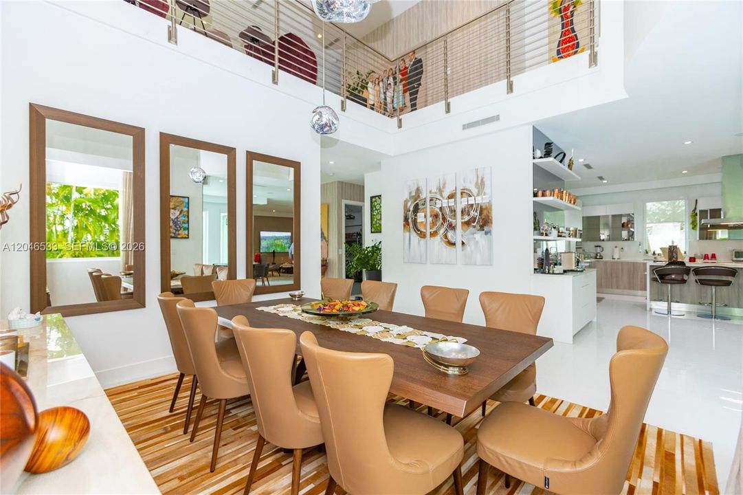 En Renta: $15,000 (5 camas, 5 baños, 4005 Pies cuadrados)