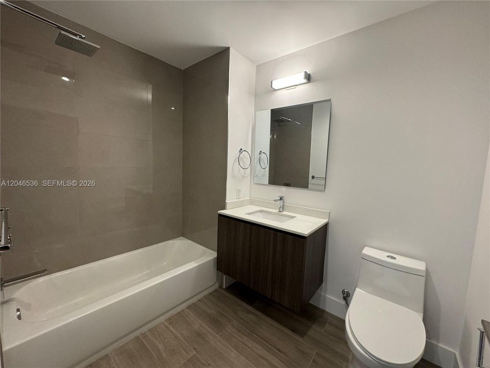 В аренду: $2,200 (1 спален, 1 ванн, 677 Квадратных фут)