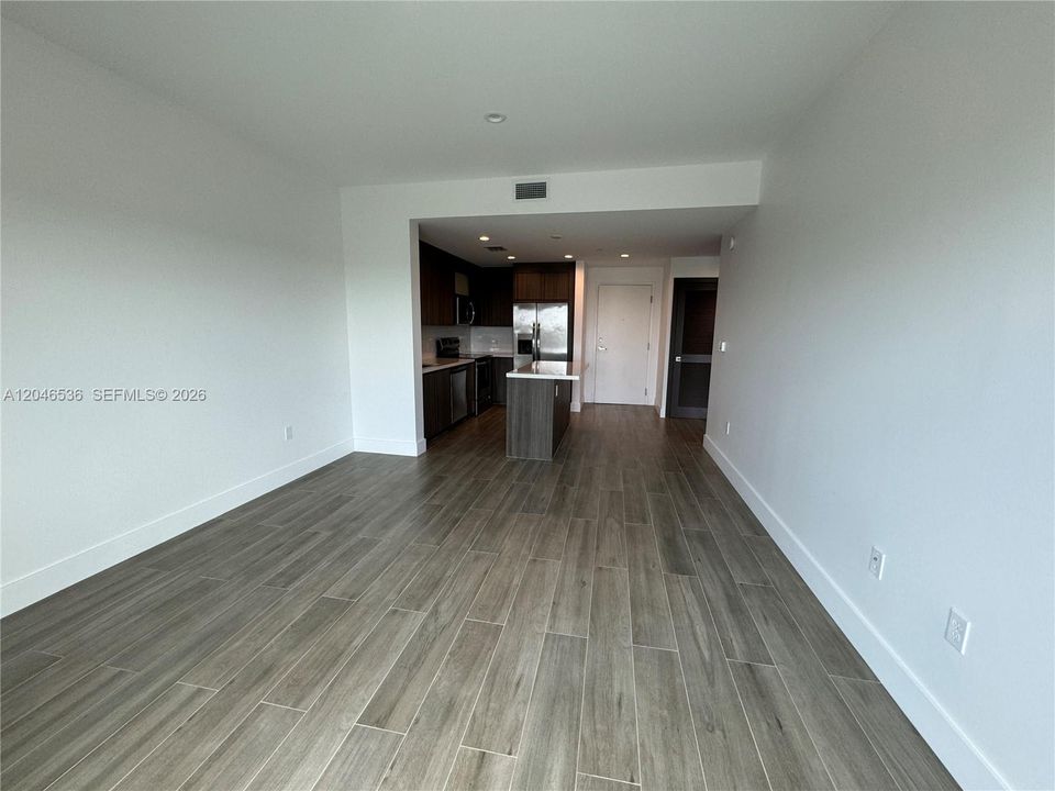 В аренду: $2,200 (1 спален, 1 ванн, 677 Квадратных фут)