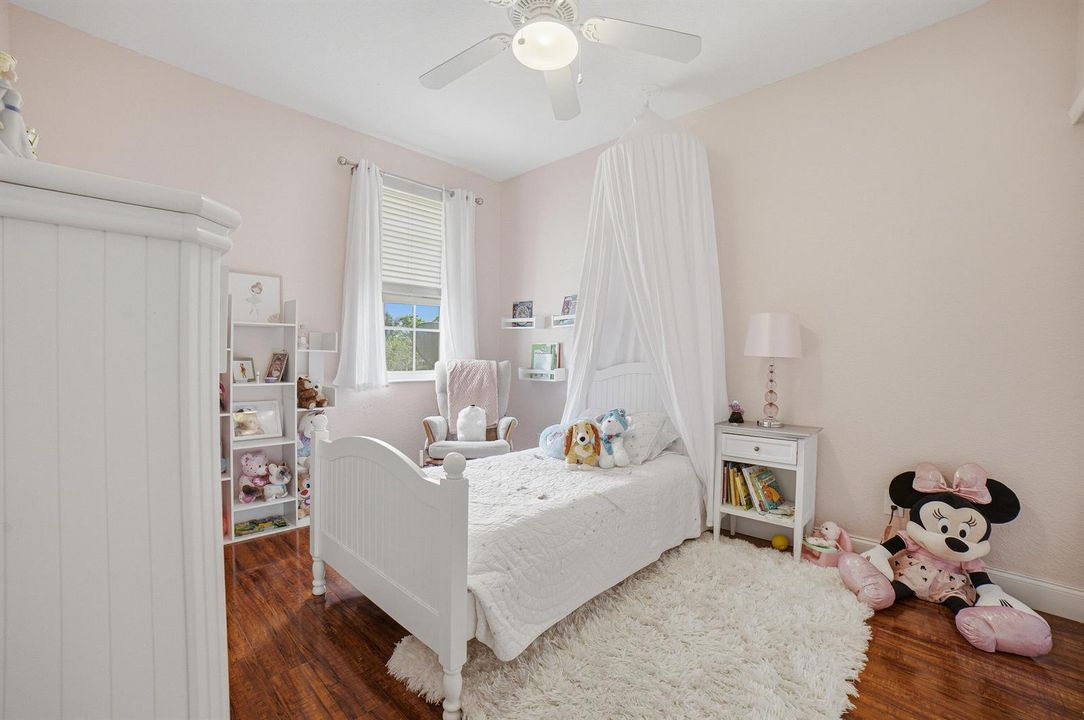Bedroom4