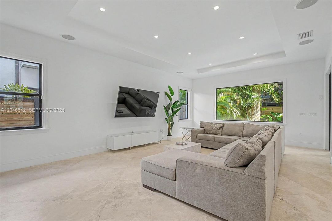 For Rent: $25,000 (4 beds, 4 baths, 3970 Square Feet)