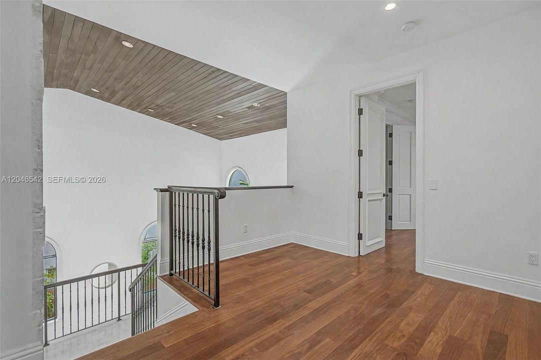 For Rent: $25,000 (4 beds, 4 baths, 3970 Square Feet)