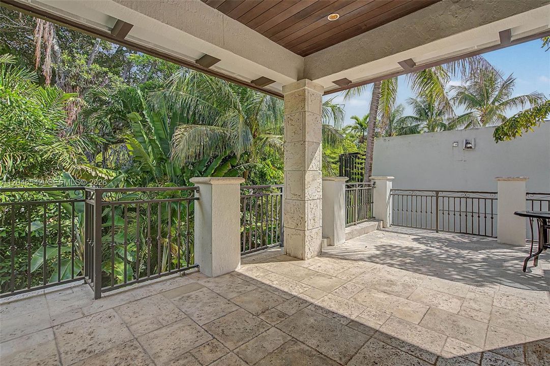 For Rent: $25,000 (4 beds, 4 baths, 3970 Square Feet)