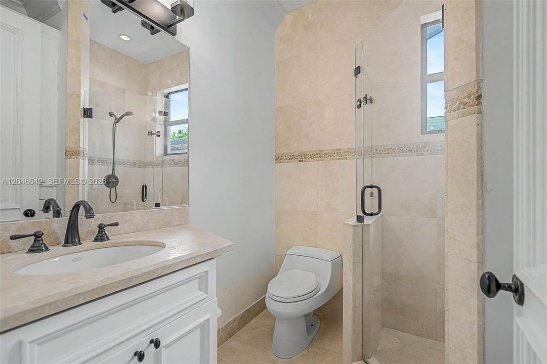For Rent: $25,000 (4 beds, 4 baths, 3970 Square Feet)