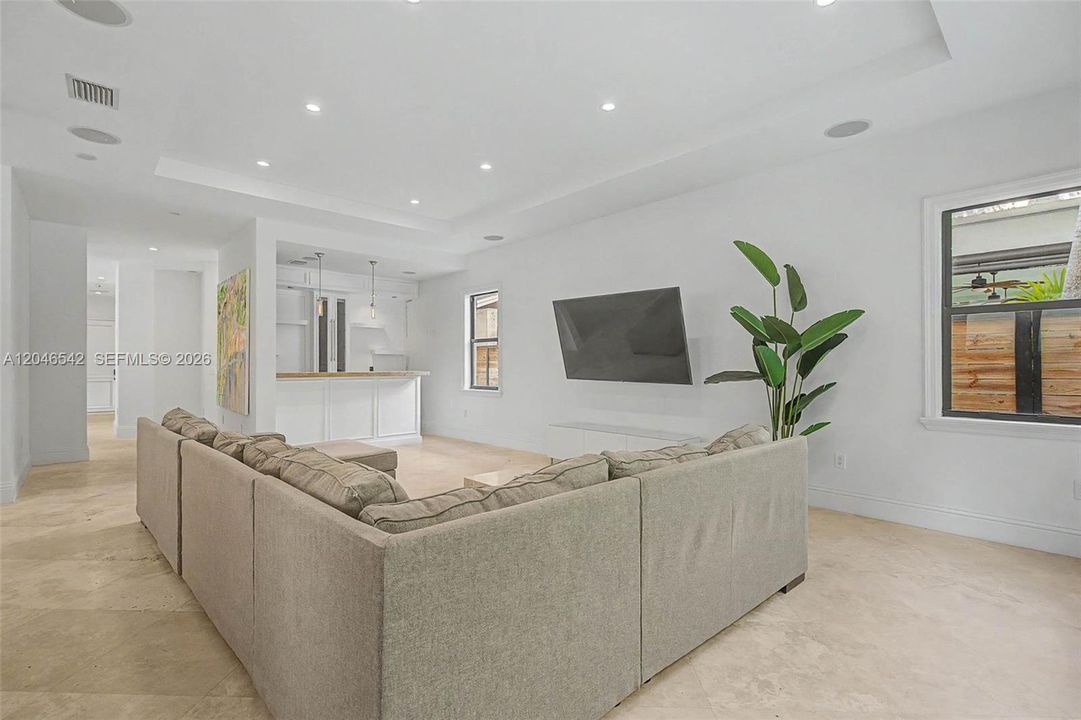 For Rent: $25,000 (4 beds, 4 baths, 3970 Square Feet)