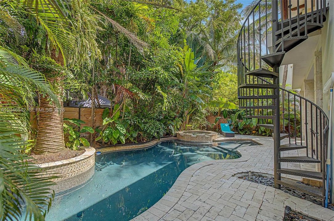 For Rent: $25,000 (4 beds, 4 baths, 3970 Square Feet)