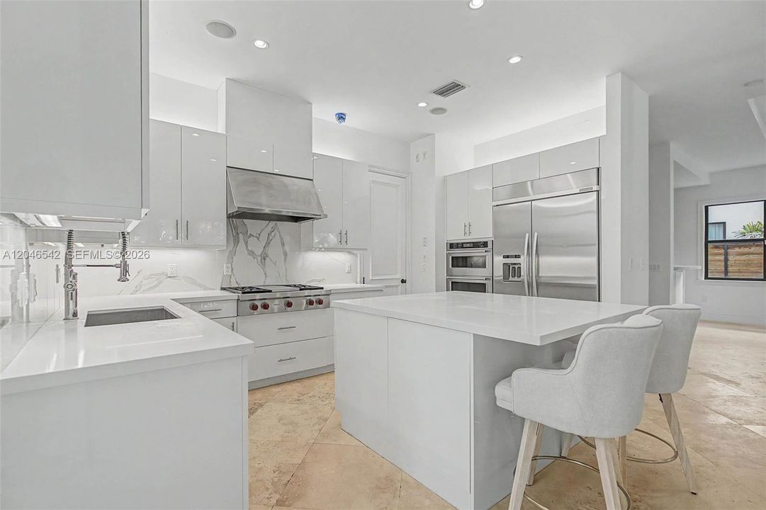 For Rent: $25,000 (4 beds, 4 baths, 3970 Square Feet)