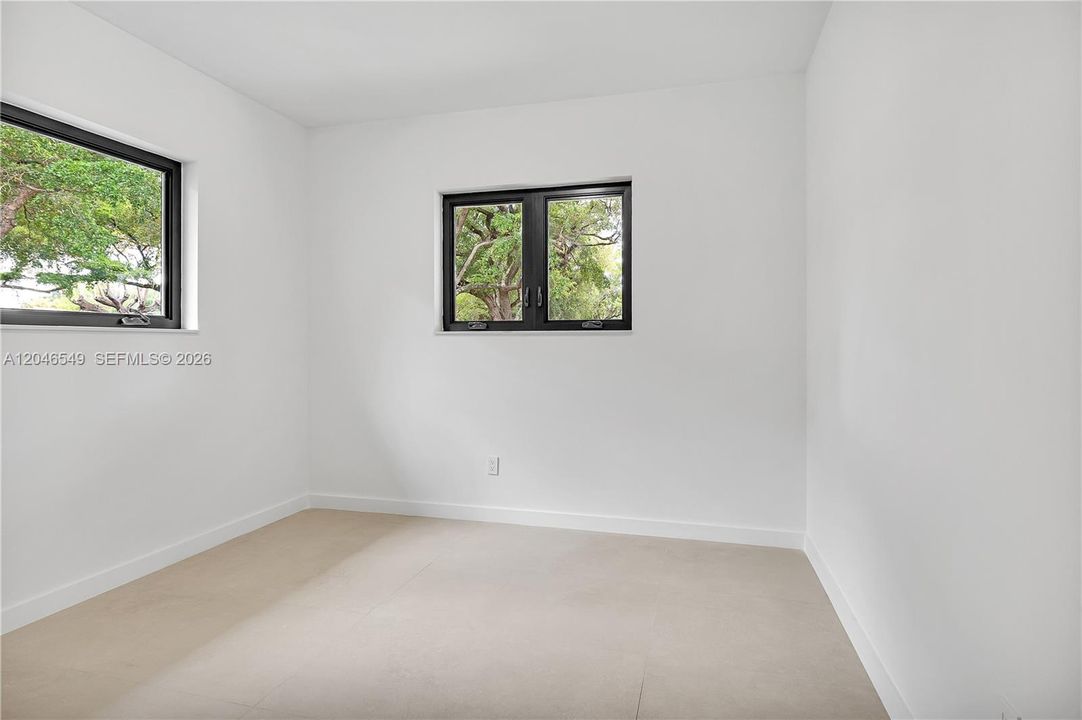 В аренду: $13,700 (5 спален, 4 ванн, 3255 Квадратных фут)
