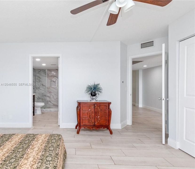 For Rent: $1,925 (1 beds, 1 baths, 1045 Square Feet)