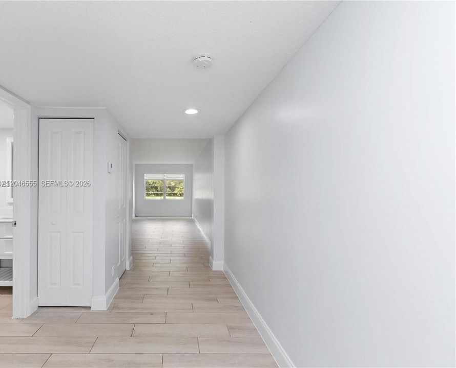 For Rent: $1,925 (1 beds, 1 baths, 1045 Square Feet)