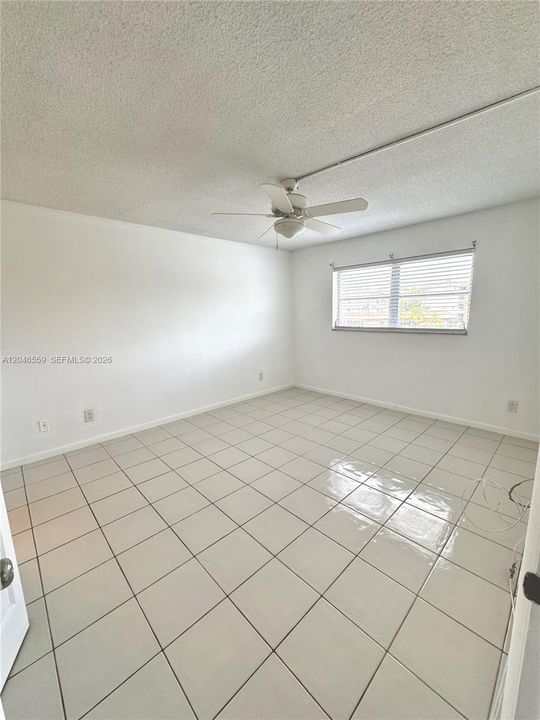 В аренду: $1,900 (2 спален, 2 ванн, 856 Квадратных фут)