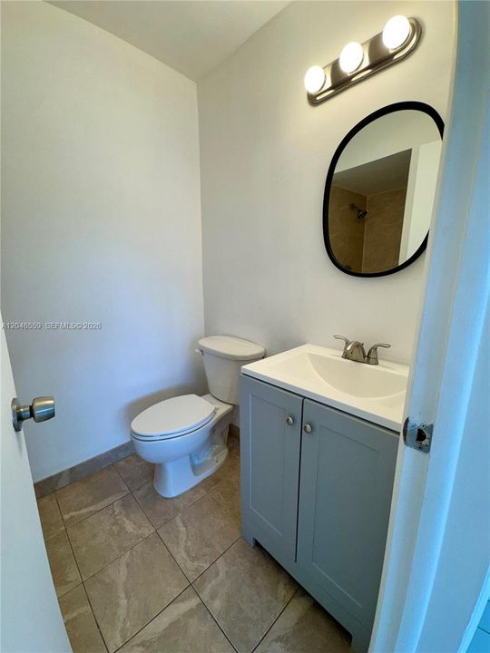 В аренду: $1,900 (2 спален, 2 ванн, 856 Квадратных фут)