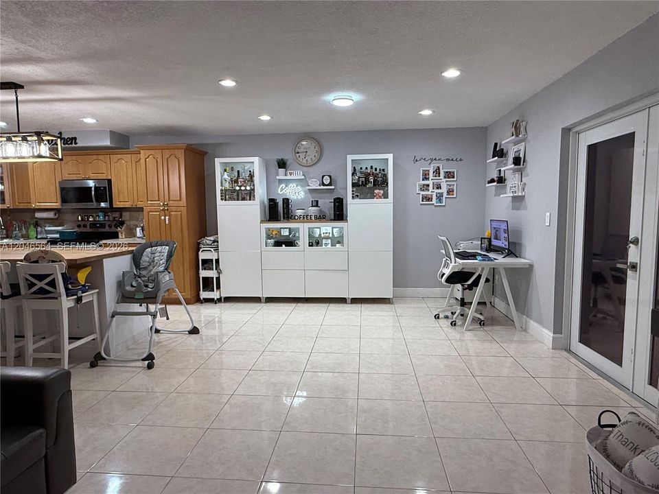 For Rent: $3,300 (3 beds, 2 baths, 1606 Square Feet)