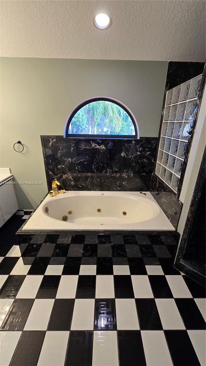 For Rent: $8,000 (3 beds, 3 baths, 5468 Square Feet)