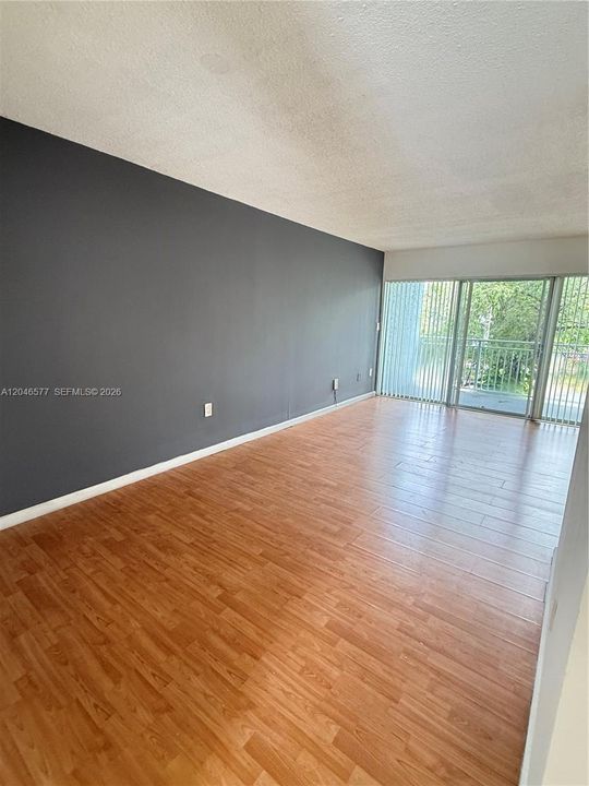 For Rent: $1,850 (1 beds, 1 baths, 1125 Square Feet)