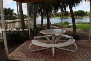 For Rent: $1,850 (1 beds, 1 baths, 1125 Square Feet)