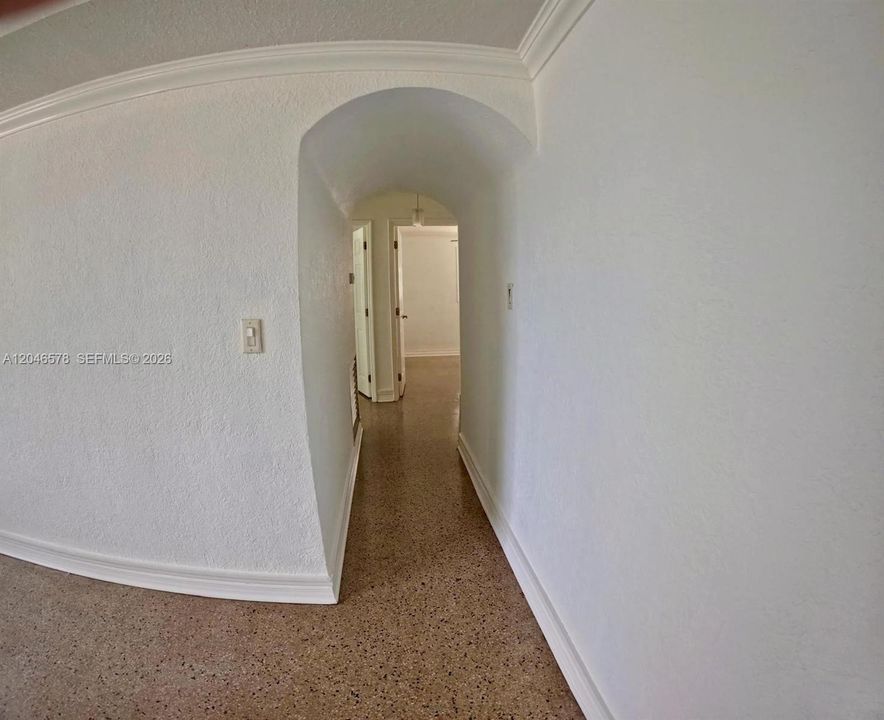 For Rent: $2,700 (3 beds, 2 baths, 850 Square Feet)