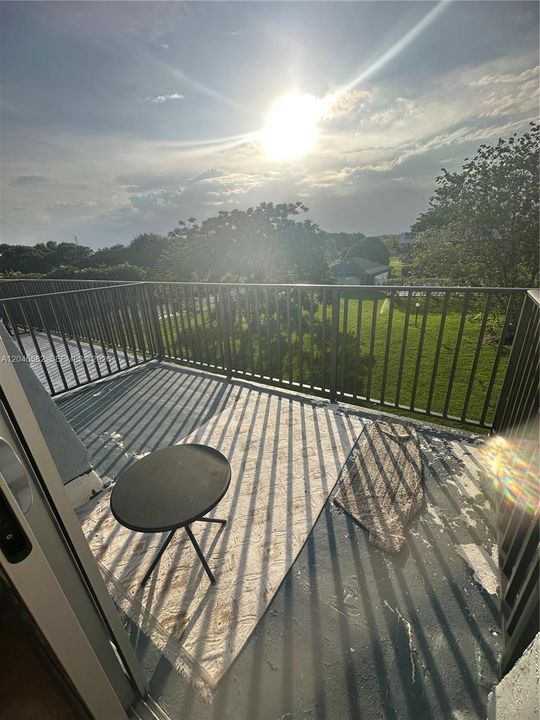 For Rent: $2,450 (2 beds, 2 baths, 1336 Square Feet)