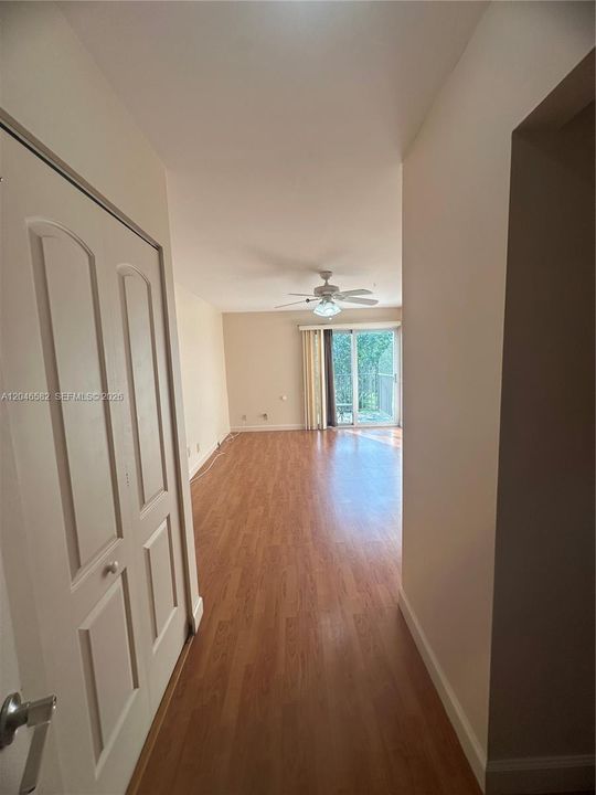 For Rent: $2,450 (2 beds, 2 baths, 1336 Square Feet)