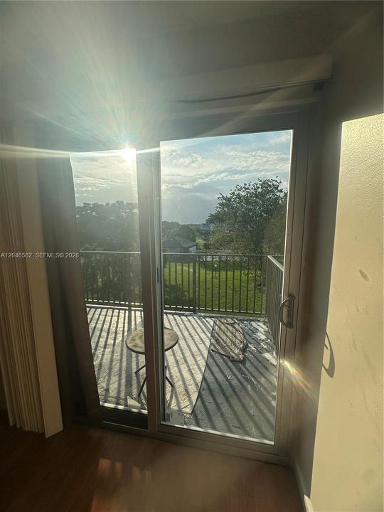 For Rent: $2,450 (2 beds, 2 baths, 1336 Square Feet)