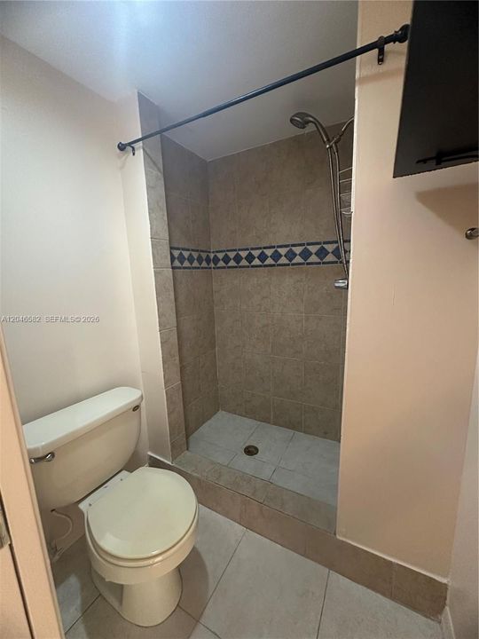 For Rent: $2,450 (2 beds, 2 baths, 1336 Square Feet)