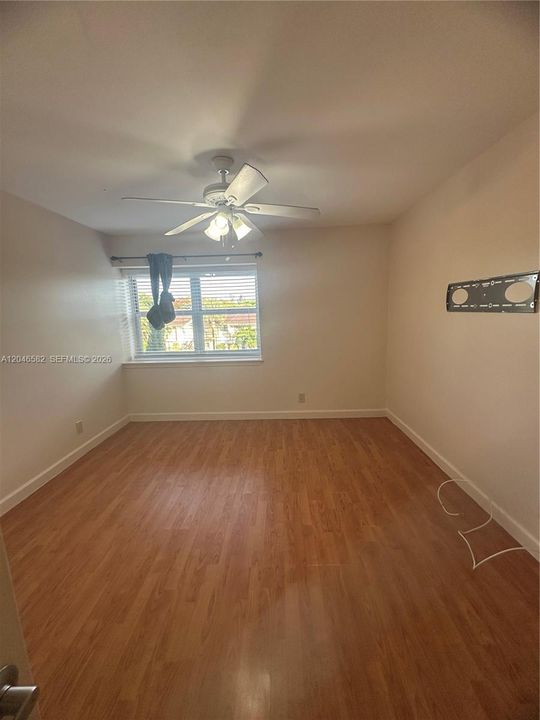 For Rent: $2,450 (2 beds, 2 baths, 1336 Square Feet)