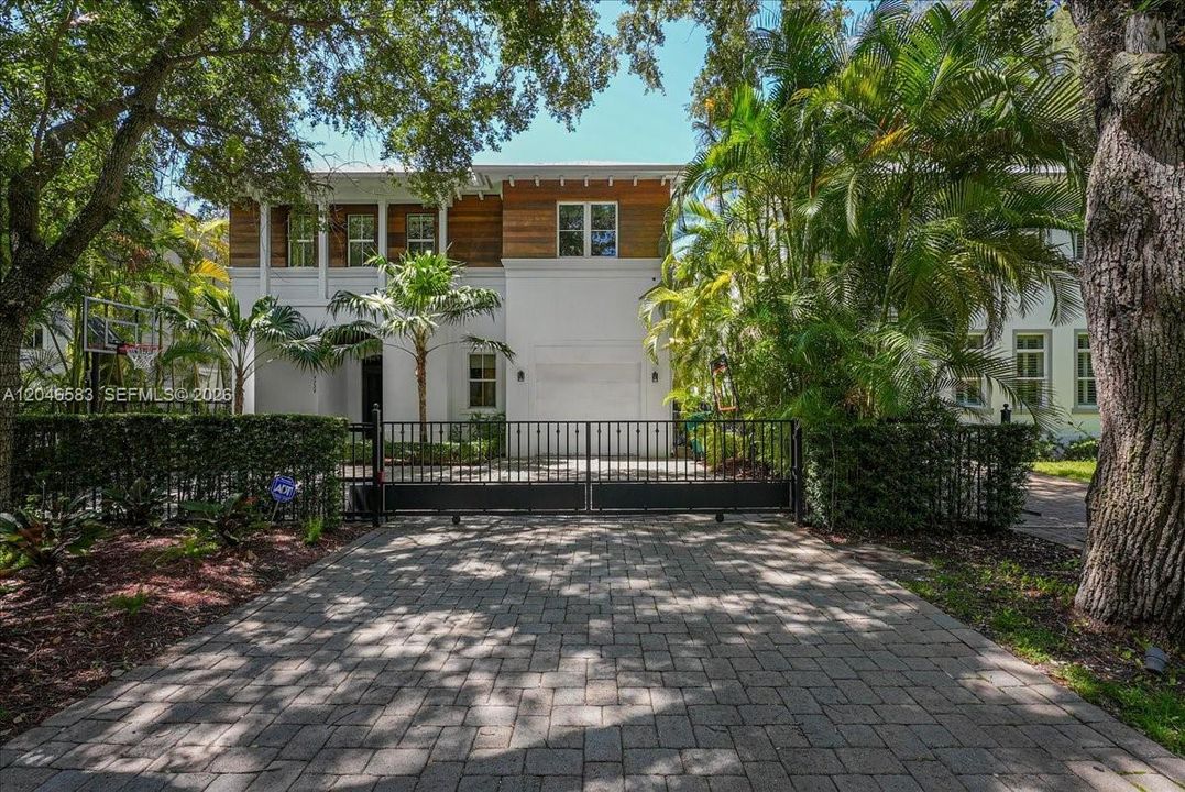 For Rent: $16,000 (4 beds, 3 baths, 2846 Square Feet)
