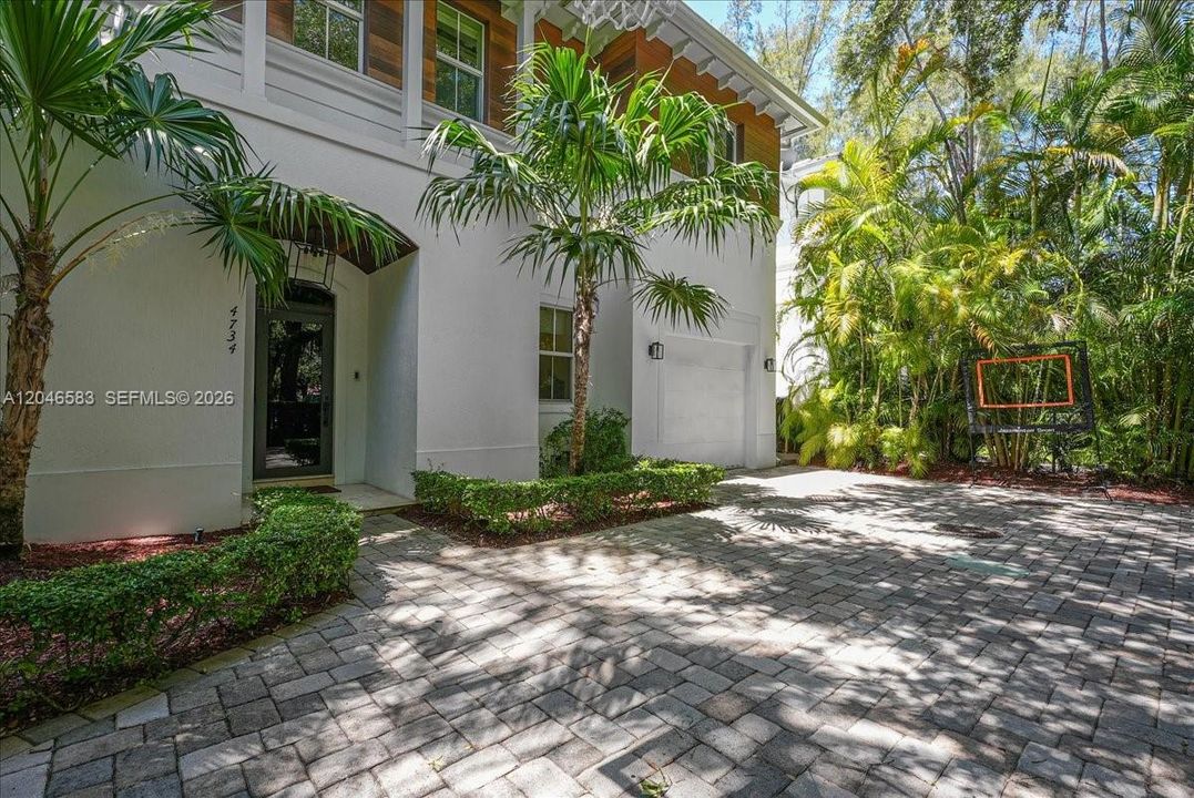 For Rent: $16,000 (4 beds, 3 baths, 2846 Square Feet)