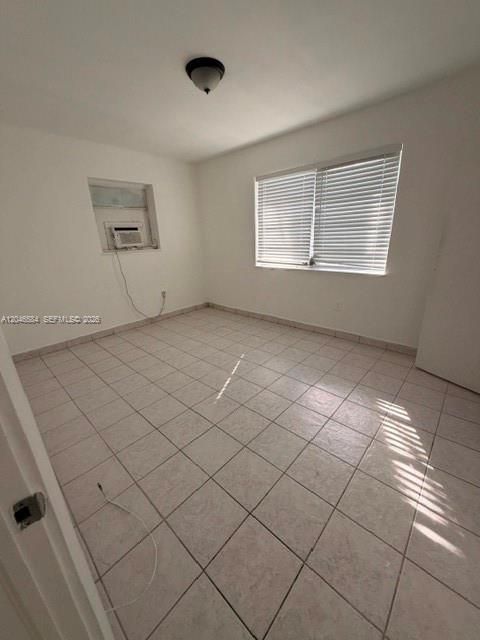 В аренду: $1,950 (2 спален, 1 ванн, 1500 Квадратных фут)