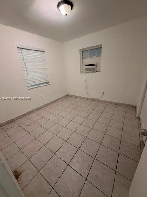 В аренду: $1,950 (2 спален, 1 ванн, 1500 Квадратных фут)