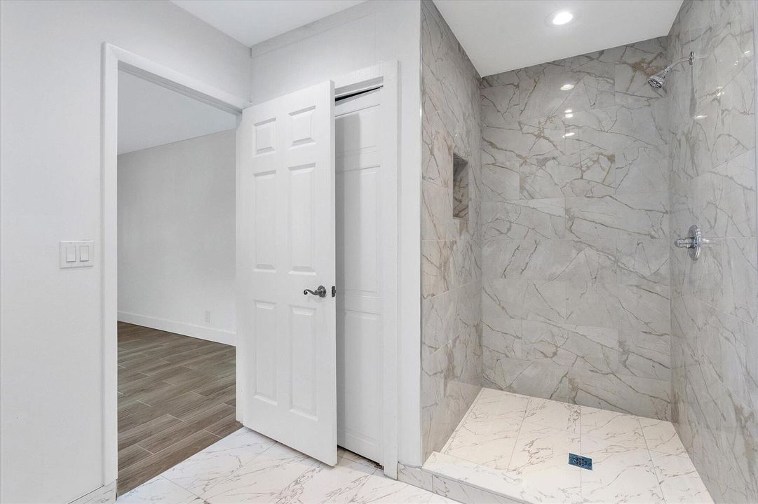 41-10751 SW 25th St_041