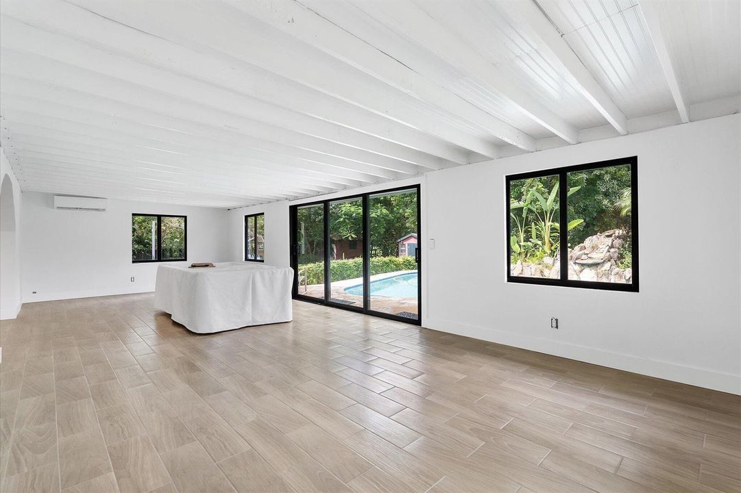 24-10751 SW 25th St_024
