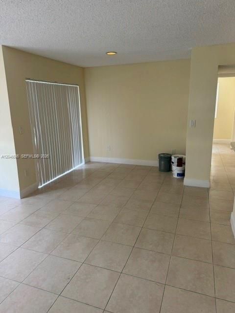 For Rent: $1,700 (1 beds, 1 baths, 785 Square Feet)