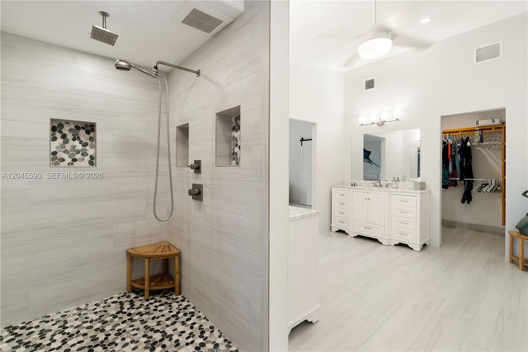 For Sale: $1,695,000 (4 beds, 4 baths, 3120 Square Feet)