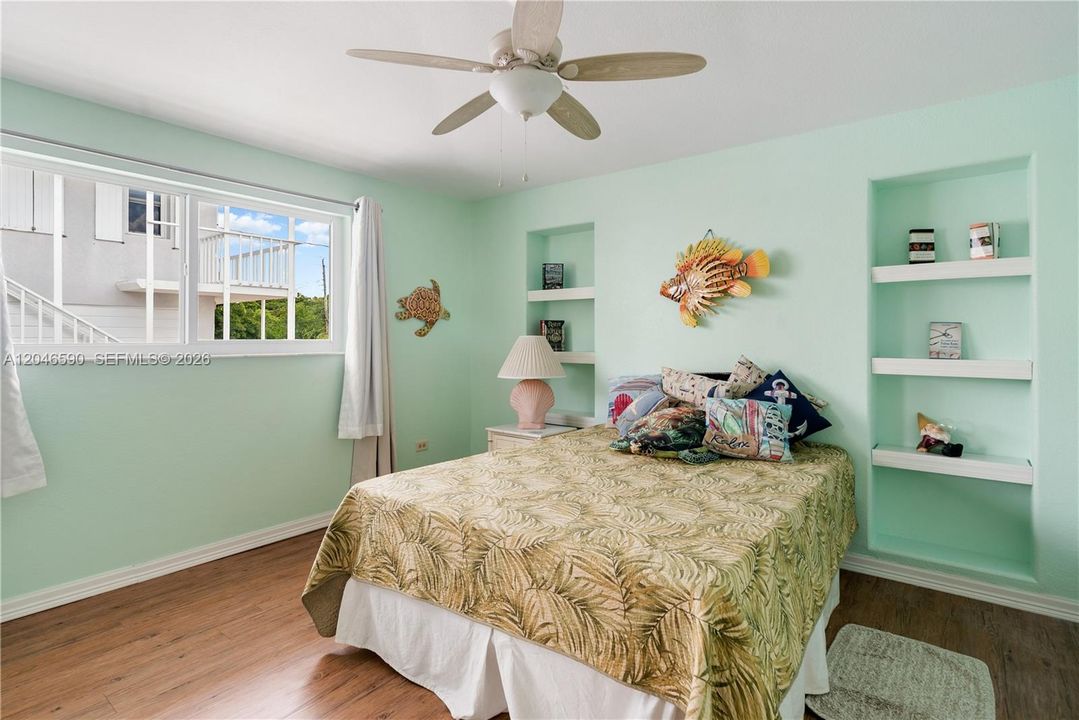 For Sale: $1,695,000 (4 beds, 4 baths, 3120 Square Feet)