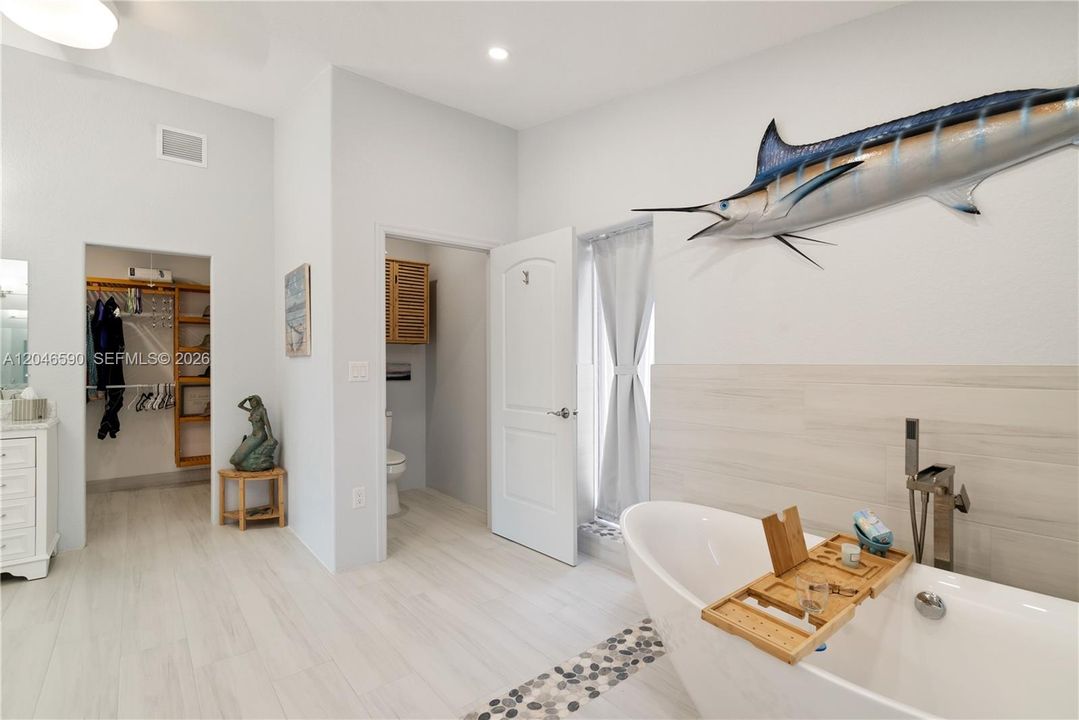 For Sale: $1,695,000 (4 beds, 4 baths, 3120 Square Feet)