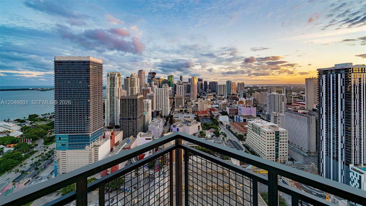 For Rent: $3,538 (2 beds, 2 baths, 590367 Square Feet)
