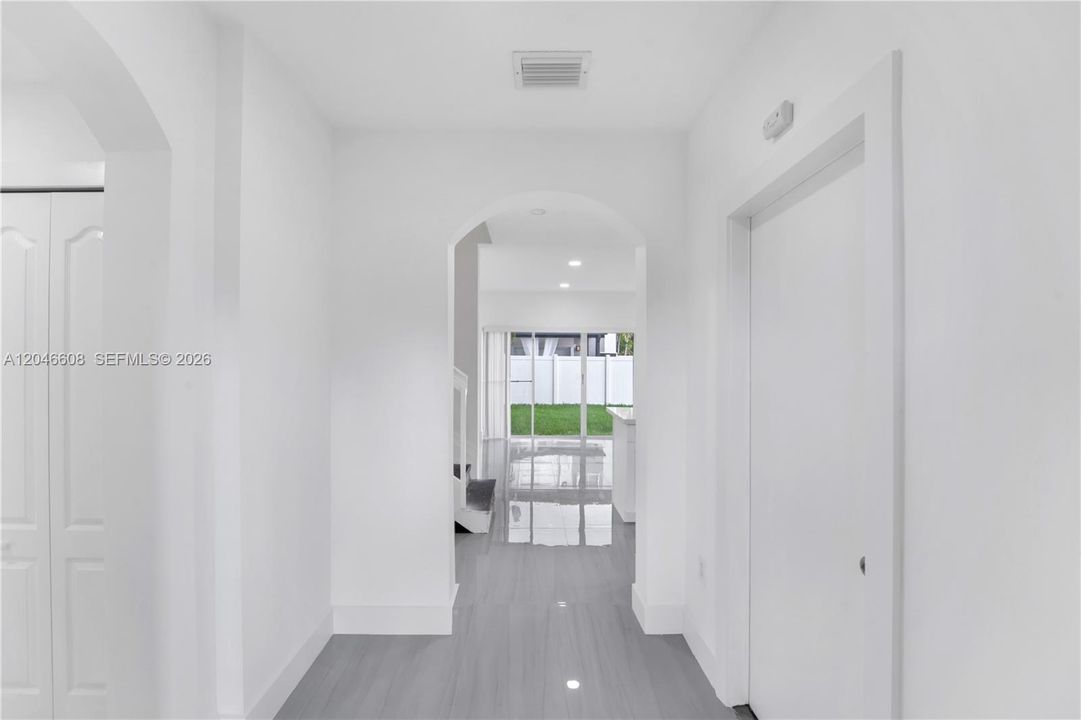 В аренду: $3,700 (3 спален, 2 ванн, 1508 Квадратных фут)