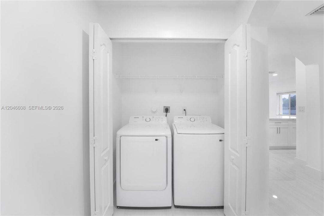 В аренду: $3,700 (3 спален, 2 ванн, 1508 Квадратных фут)