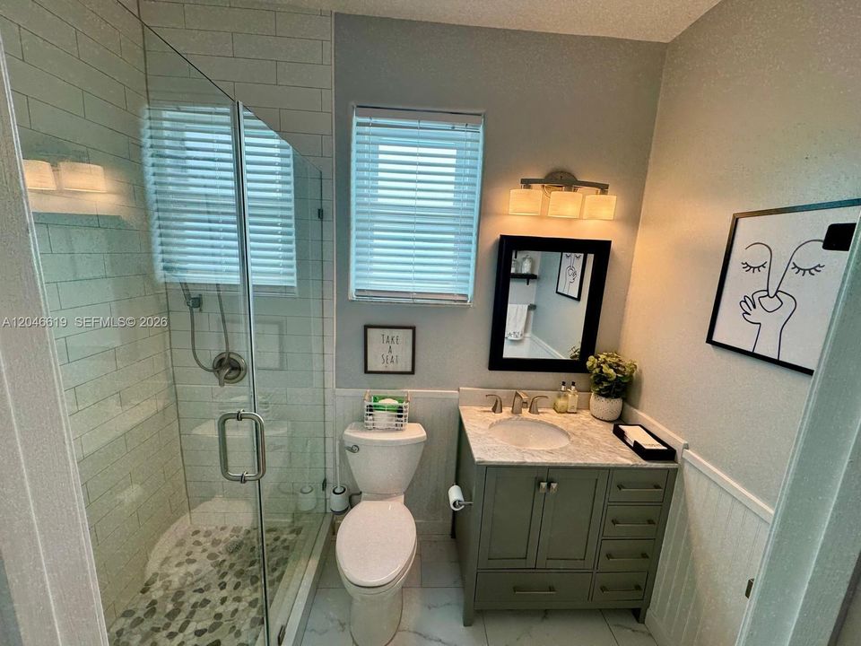 For Sale: $1,140,000 (5 beds, 3 baths, 3706 Square Feet)