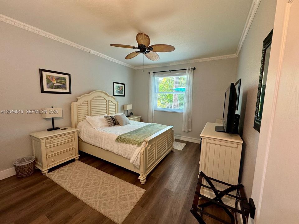For Sale: $1,140,000 (5 beds, 3 baths, 3706 Square Feet)