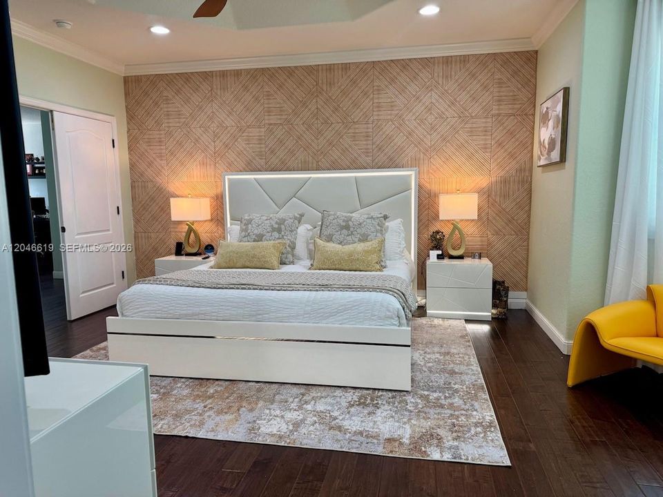 For Sale: $1,140,000 (5 beds, 3 baths, 3706 Square Feet)