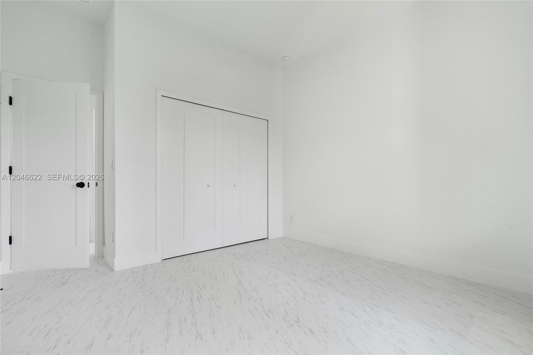 В аренду: $2,000 (3 спален, 2 ванн, 1633 Квадратных фут)