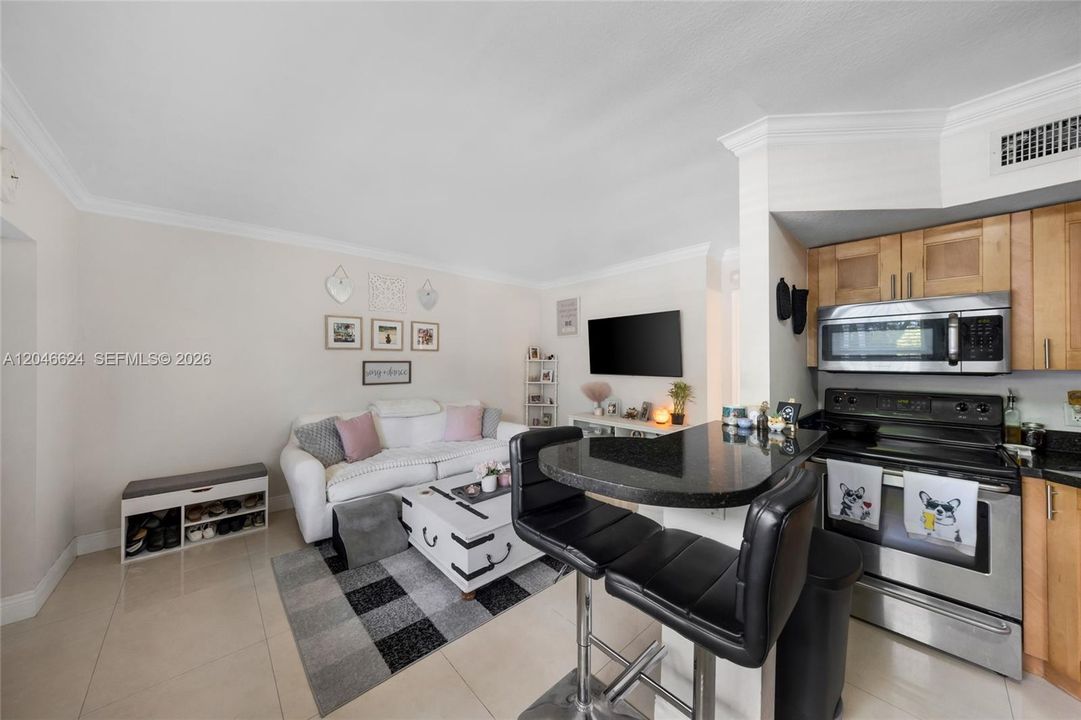На продажу: $174,999 (1 спален, 1 ванн, 476 Квадратных фут)